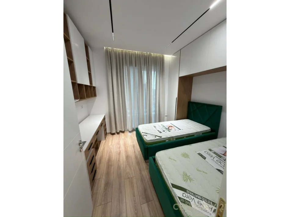 Tirane, jepet me qera apartament 2+1+Ballkon Kati 7, 100 m² 1.000 € 