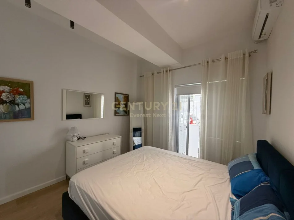 Tirane, jepet me qera apartament 1+1+Ballkon Kati 1, 40 m² 600 € 