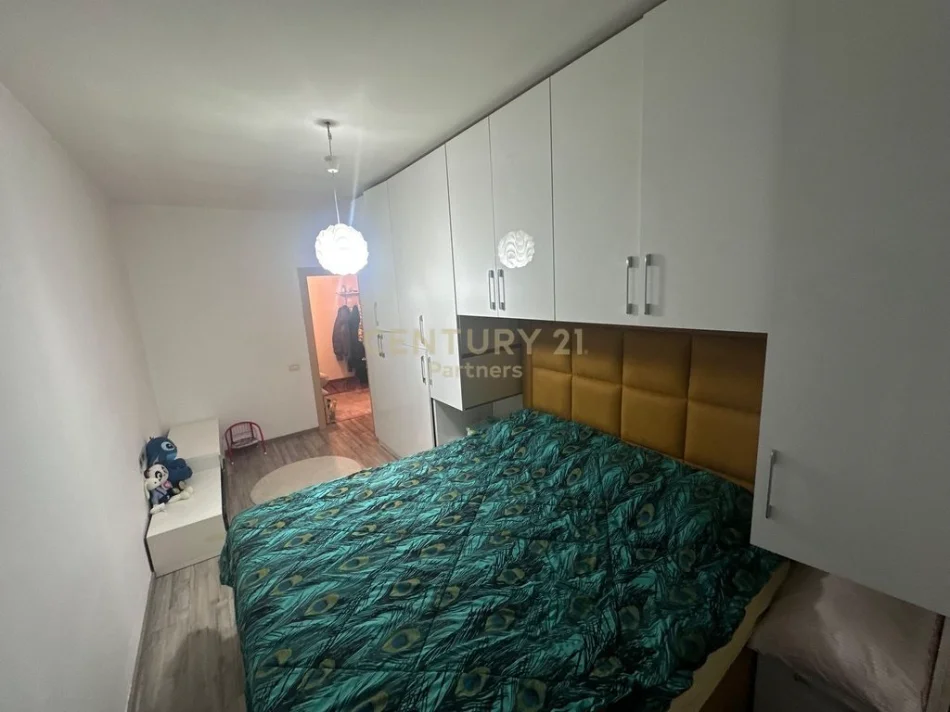 Shqiperi, jepet me qera apartament 1+1 Kati 8, 68 m² 450 € (Astiri)