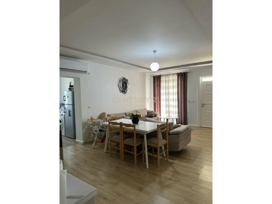 Durres, shitet apartament 2+1+Ballkon Kati 2, 300 m² 165.000 € 