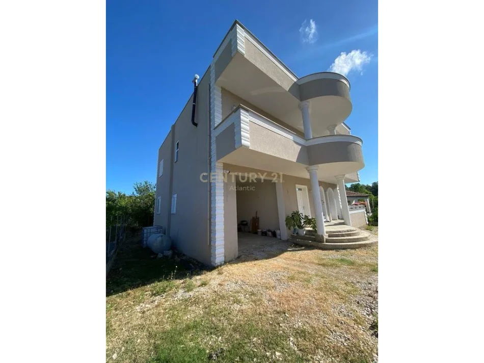 Durres, shitet apartament 2+1+Ballkon Kati 2, 300 m² 165.000 € 