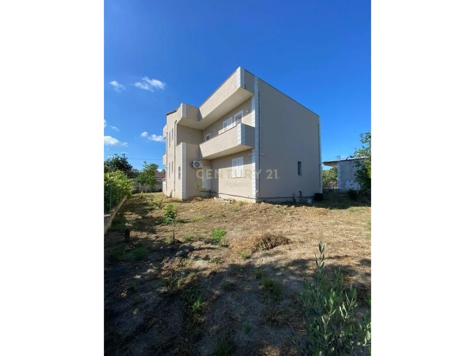 Durres, shitet apartament 2+1+Ballkon Kati 2, 300 m² 165.000 € 