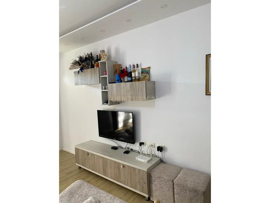Durres, shitet apartament 2+1+Ballkon Kati 2, 300 m² 165.000 € 