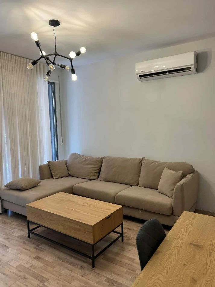 Tirane, jepet me qera apartament 2+1+Ballkon Kati 2, 106 m² 750 € (FIORI DI BOSKO)
