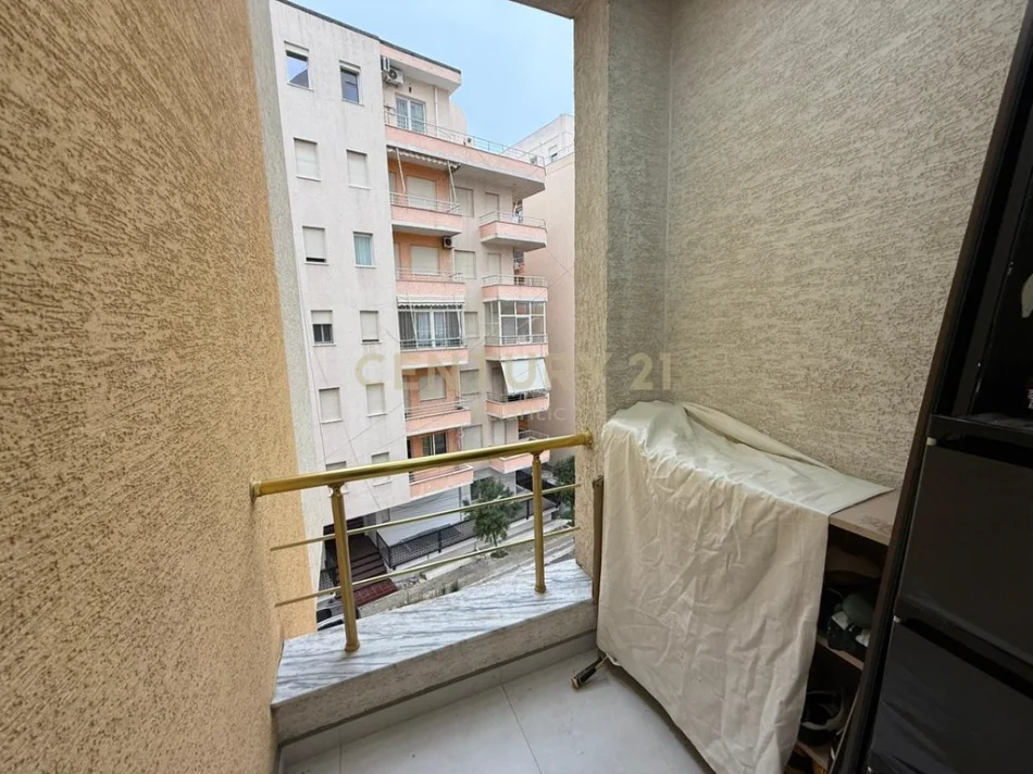 Durres, jepet me qera apartament 1+1 Kati 3, 63 m² 500 € 
