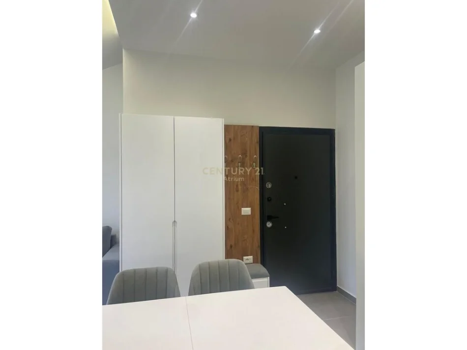 Tirane, jepet me qera apartament 1+1 Kati 4, 70 m² 400 € 