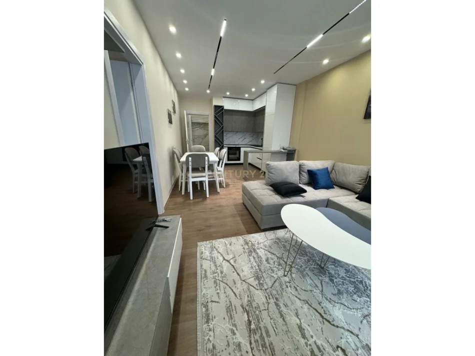 Tirane, jepet me qera apartament 2+1 Kati 2, 88 m² 750 € (kodra e diellit)