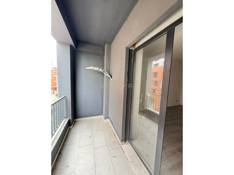 Tirane, shitet apartament 2+1+Ballkon Kati 3, 100 m² 161.000 € (astiri)