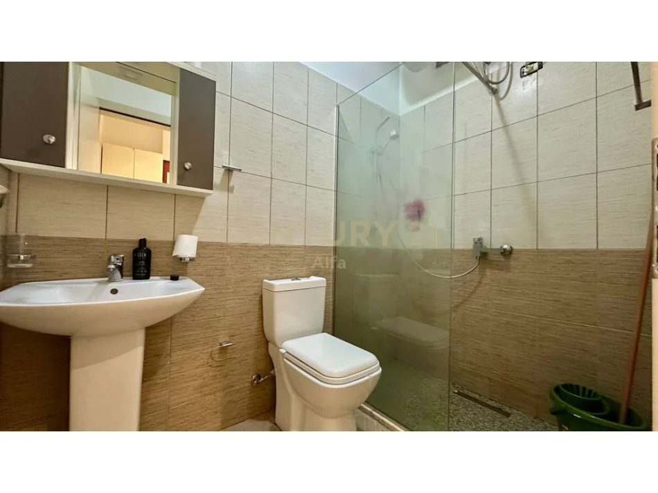 Tirane, shitet apartament 1+1 Kati 5, 48 m² 79.000 € (kodra e diellit)
