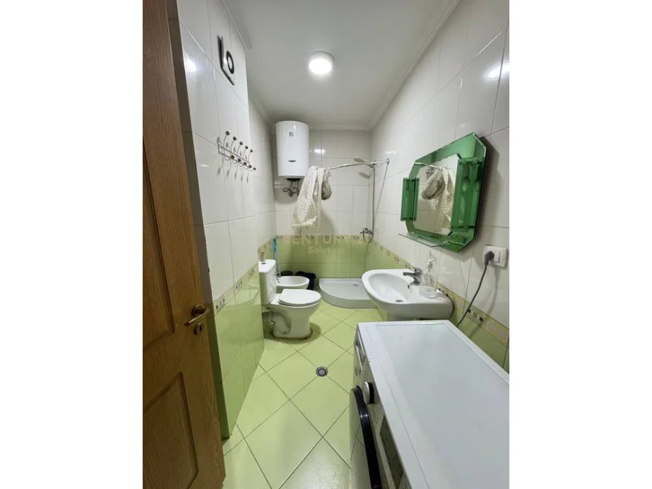 Tirane, jepet me qera apartament 2+1 Kati 5, 100 m² 500 € (astiri)