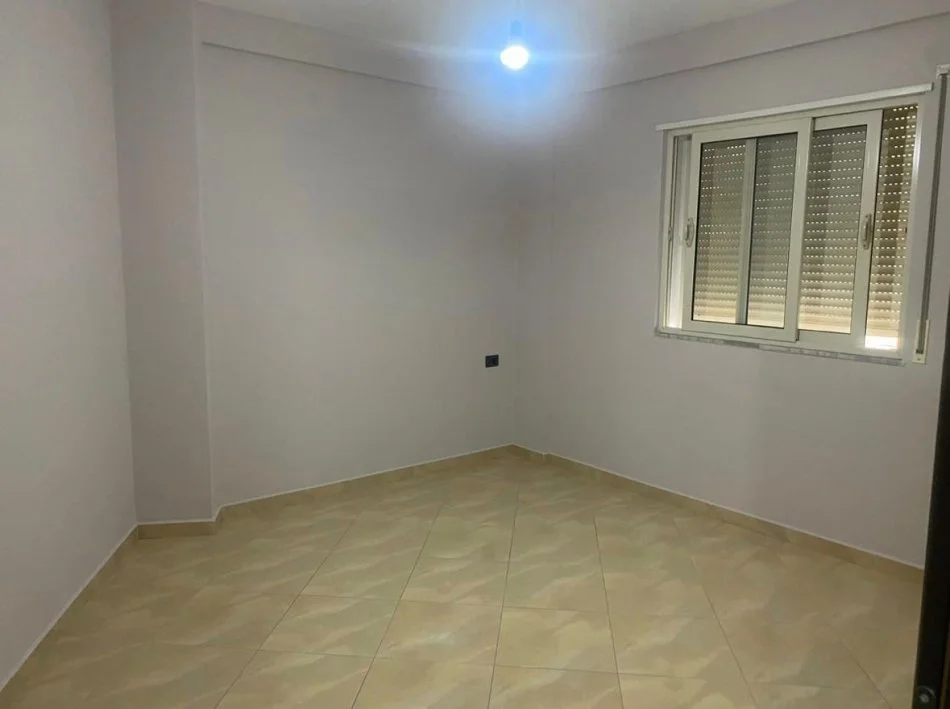 Tirane, jepet me qera apartament 2+1 Kati 3, 110 m² 300 € 