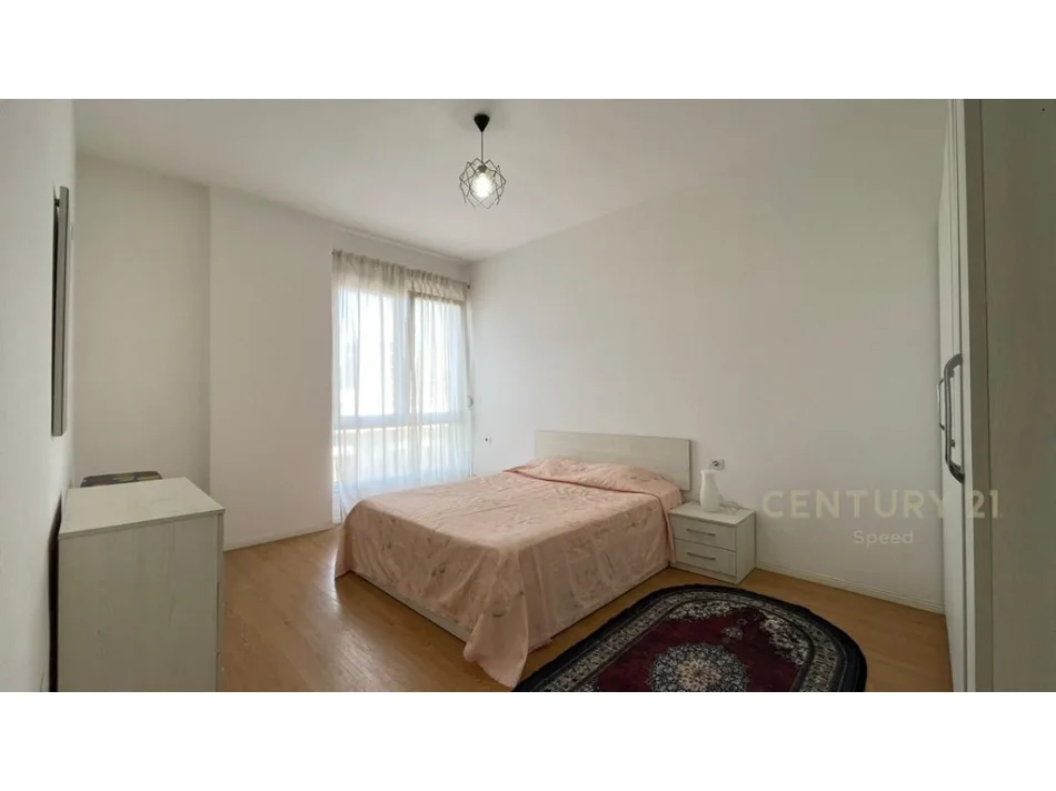 Tirane, jepet me qera apartament 1+1 Kati 1, 70 m² 730 € (5 maji)