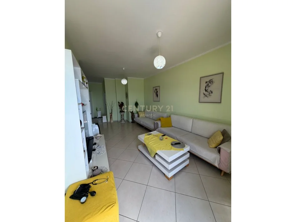 Durres, shitet 1+1+Ballkon ,