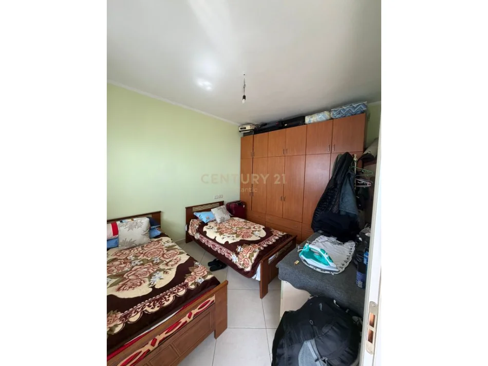 Durres, shitet 1+1+Ballkon ,