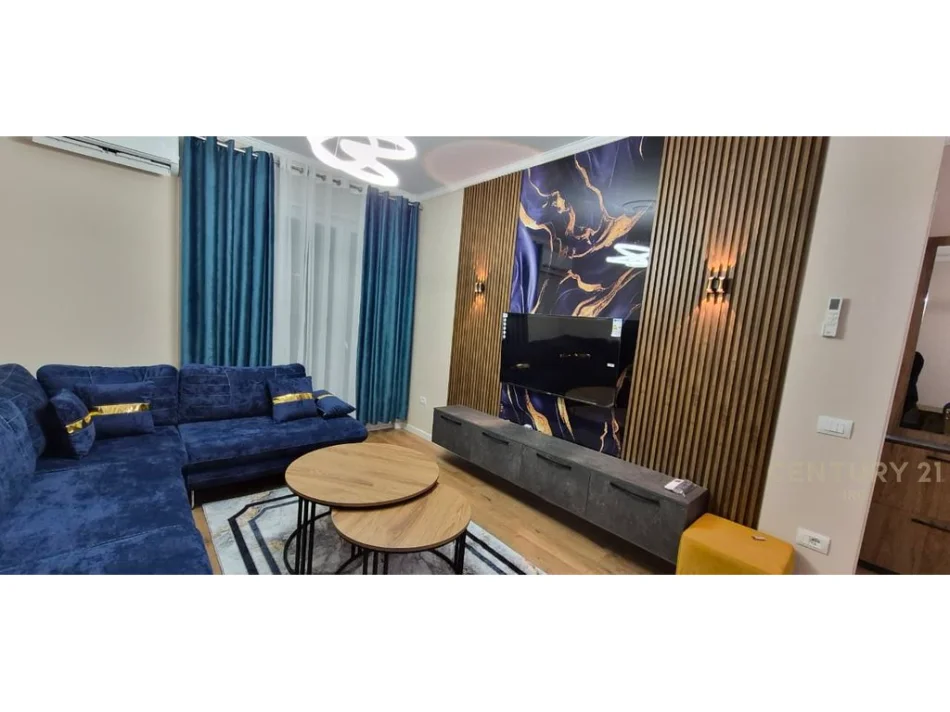 Tirane, jepet me qera apartament 1+1 Kati 7, 70 m² 590 € 