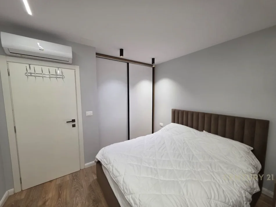 Tirane, jepet me qera apartament 1+1 Kati 3, 850 € 