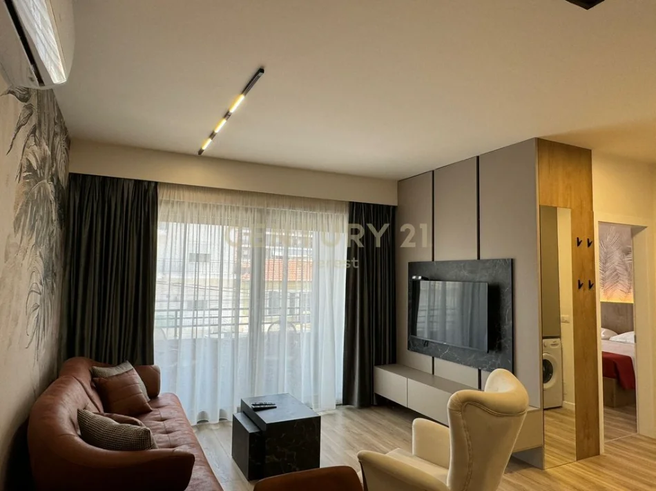 Tirane, jepet me qera apartament 1+1 Kati 1, 66 m² 900 € (Gjimnazi Partizani)