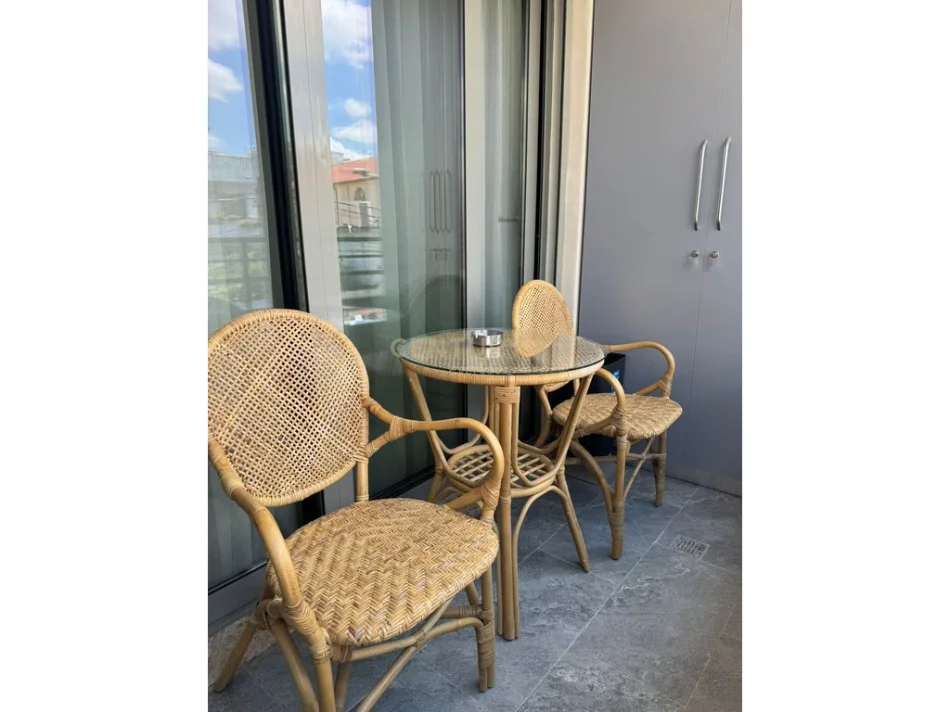 Tirane, jepet me qera apartament 1+1 Kati 1, 66 m² 900 € (shkolla e kuqe)