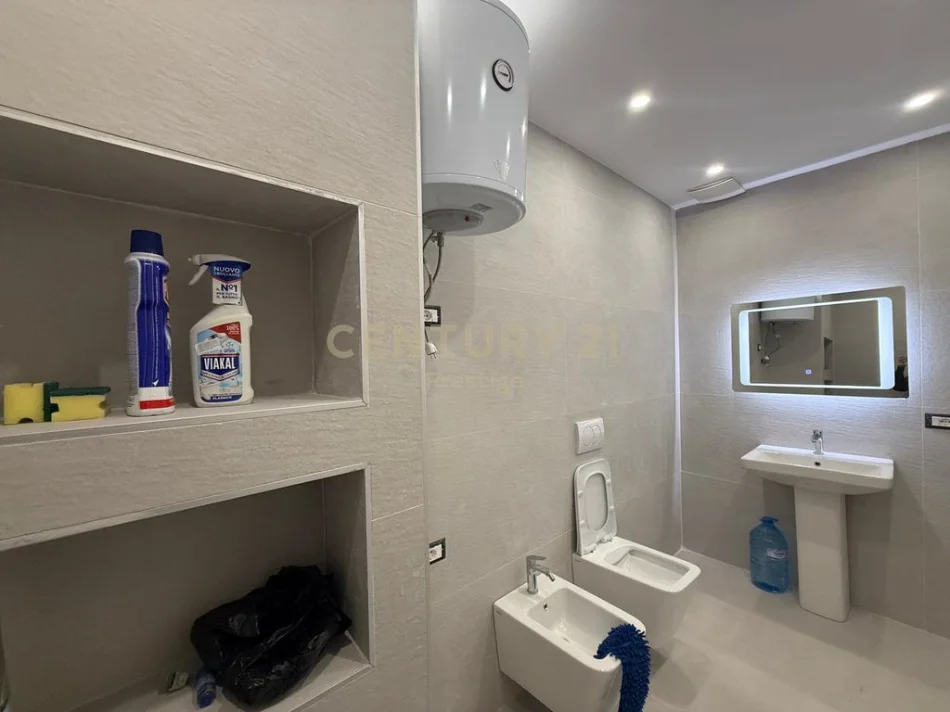 Tirane, shitet apartament 2+1 Kati 6, 108 m² 250.000 € (bulevardi i ri)