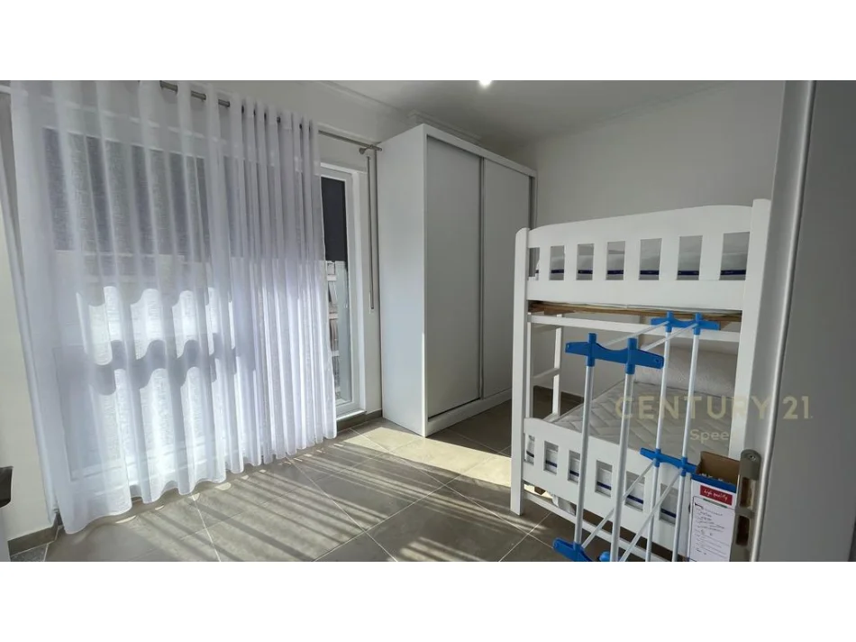 Tirane, jepet me qera apartament 2+1 Kati 5, 70 m² 480 € 