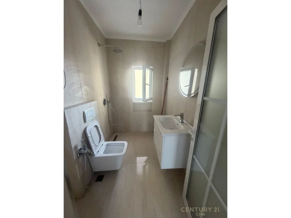 Tirane, shitet apartament 1+1 Kati 5, 54 m² 98.000 € 