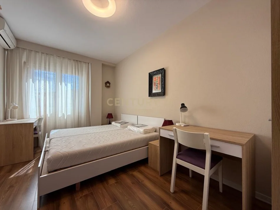 Tirane, shitet 2+1 Kati 4, 102 m² 260.000 € 