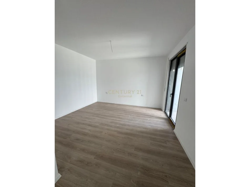 Tirane, shitet apartament 2+1 Kati 6, 1.118 m² 213.000 € 