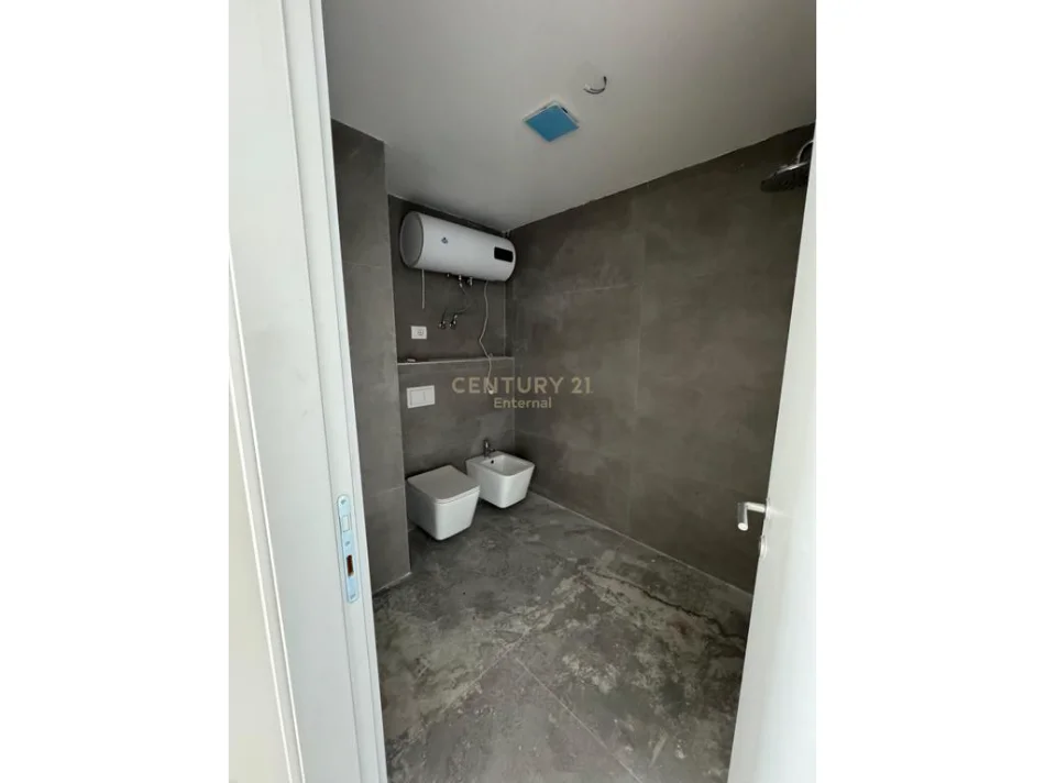 Tirane, shitet apartament 2+1 Kati 6, 1.118 m² 213.000 € 