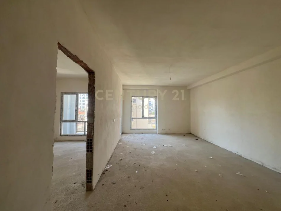 Tirane, shitet apartament 1+1+Ballkon Kati 3, 74 m² 126.000 € 