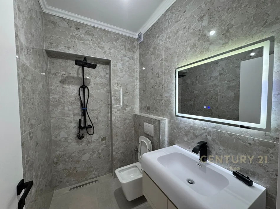 Tirane, shitet apartament 2+1 Kati 4, 75 m² 222.000 € (Rruga e Bogdaneve)