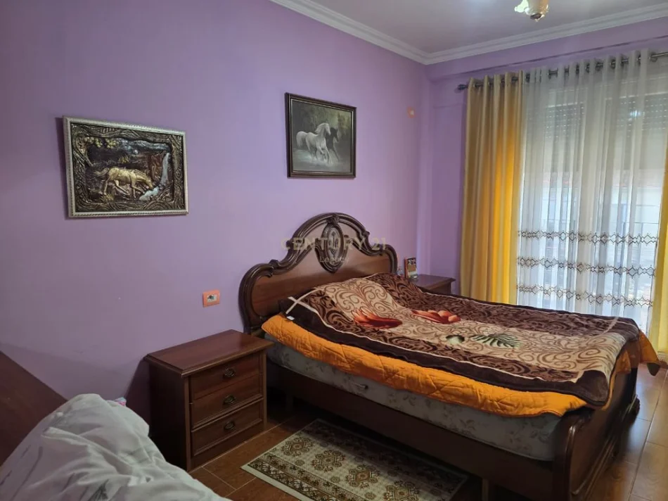 Tirane, jepet me qera apartament 1+1 Kati 1, 71 m² 530 € (21 Dhjetori)