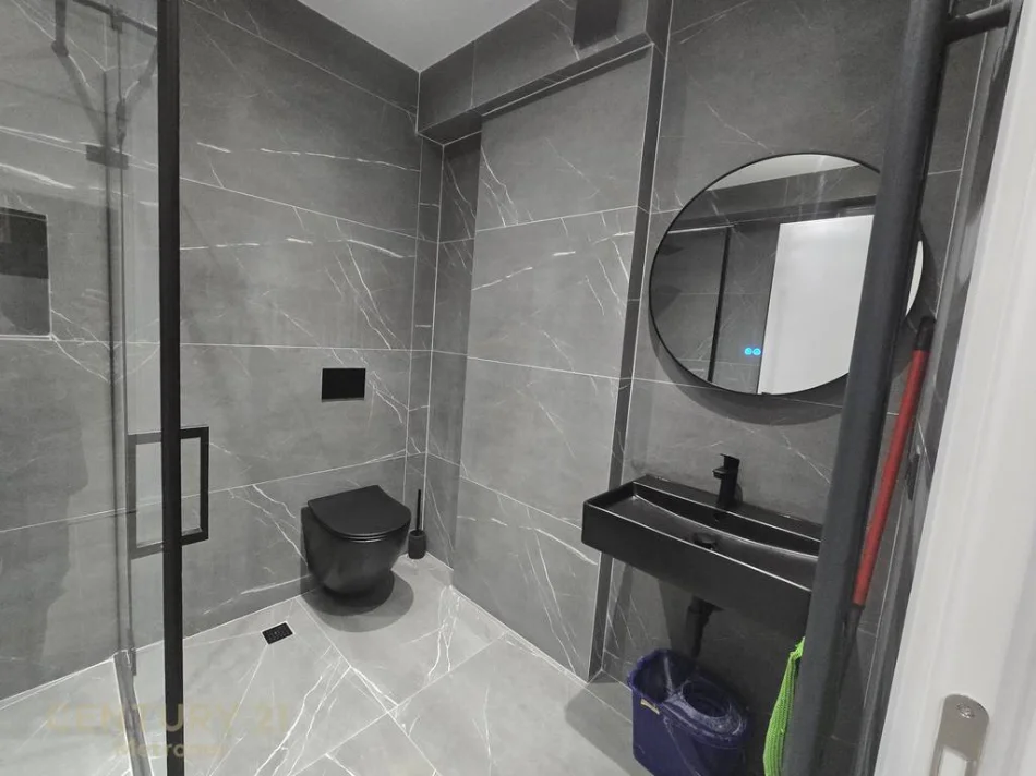 Tirane, jepet me qera apartament 3+1 Kati 5, 120 m² 1.700 € (kodra e diellit)