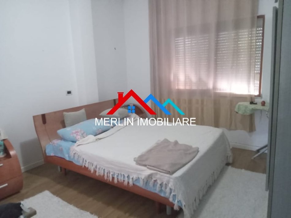 Tirane, jepet me qera apartament 1+1+Ballkon Kati 1, 72 m² 360 € (RRUGA DR SHEFQET NDROQI,SENATORIUMI)