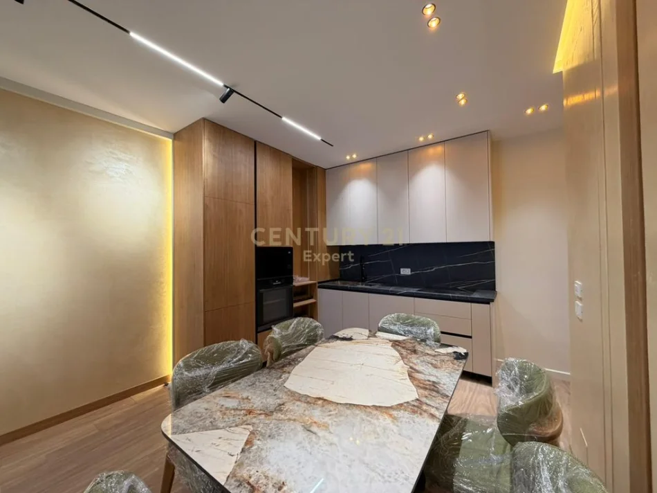 Tirane, jepet me qera apartament 2+1 Kati 3, 115 m² 1.500 € (mine peza)