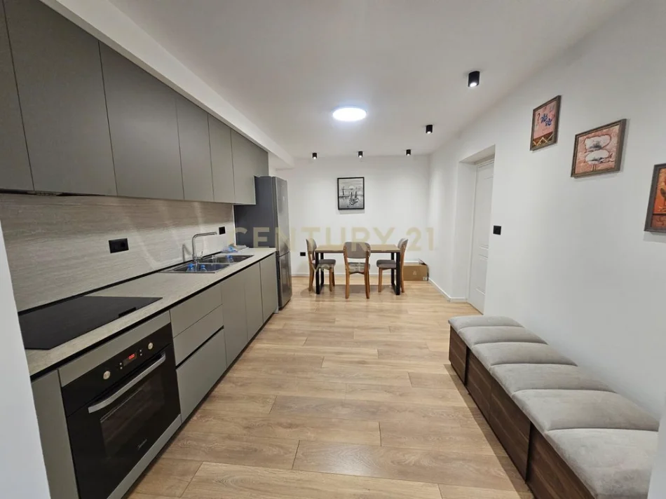 Tirane, jepet me qera apartament 1+1 Kati 0, 52 m² 500 € (oxhaku komisariati nr.4)