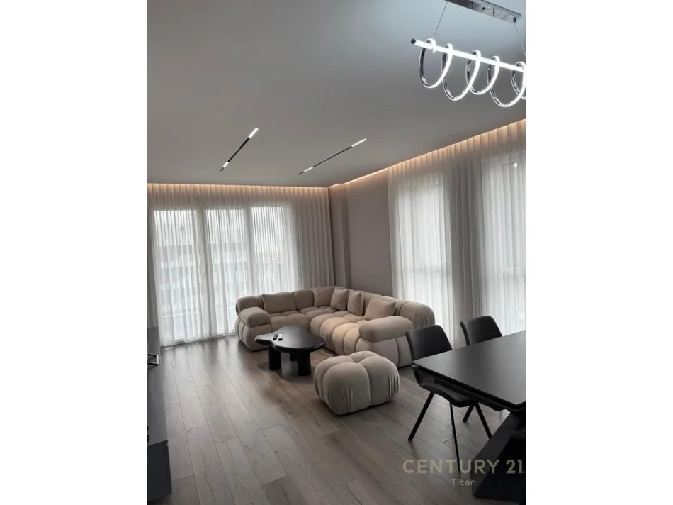 Tirane, jepet me qera apartament 2+1 Kati 8, 103 m² 900 € (don bosko)