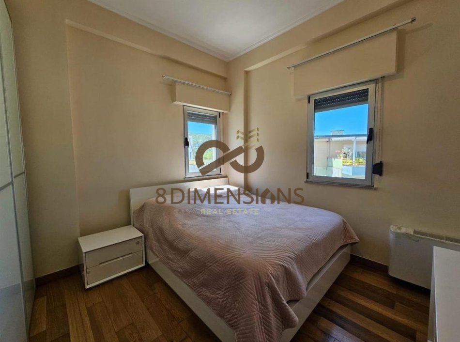 Tirane, shitet apartament 2+1+Ballkon Kati 3, 115 m² 255.000 € (liqeni i thate)