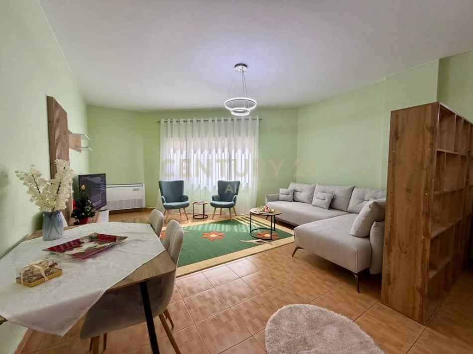 Tirane, jepet me qera Kati 1, 87 m² 600 € (Liqeni i Thate)