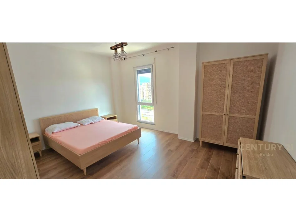 Tirane, jepet me qera apartament 1+1 Kati 9, 74 m² 600 € (Egnatia)