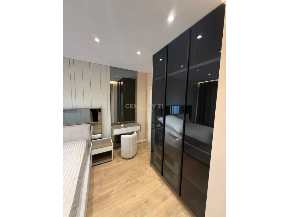 Tirane, shitet apartament 2+1+Aneks Kati 3, 117 m² 370.000 € (Rruga e Durresit)