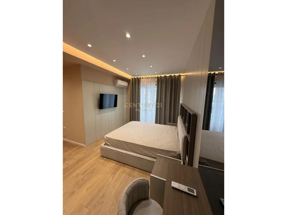 Tirane, shitet apartament 2+1+Aneks Kati 3, 117 m² 370.000 € (Rruga e Durresit)