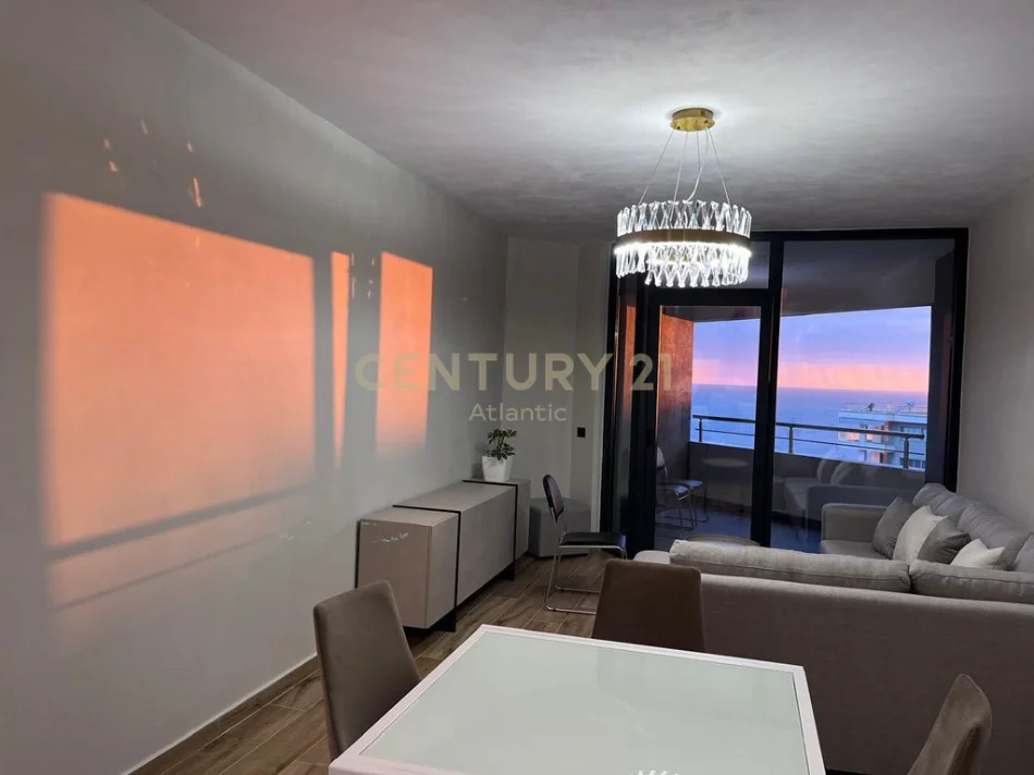 Durres, shitet apartament 2+1 Kati 6, 138 m² 441.600 € (Currila, Durres)