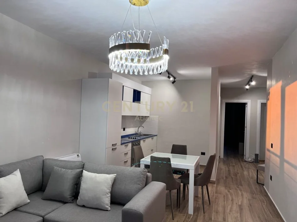 Durres, shitet apartament 2+1 Kati 6, 138 m² 441.600 € (Currila, Durres)