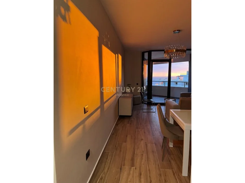 Durres, shitet apartament 2+1 Kati 6, 138 m² 441.600 € (Currila, Durres)