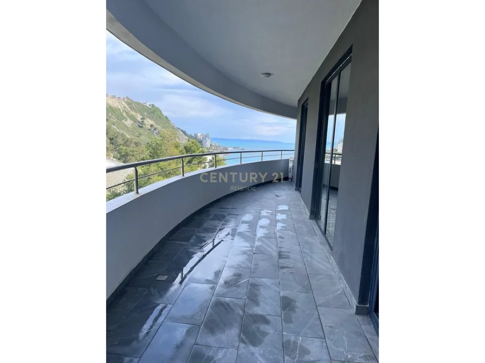 Durres, shitet apartament 2+1 Kati 6, 138 m² 441.600 € (Currila, Durres)