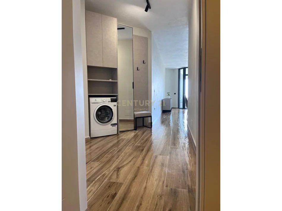 Durres, shitet apartament 2+1 Kati 6, 138 m² 441.600 € (Currila, Durres)