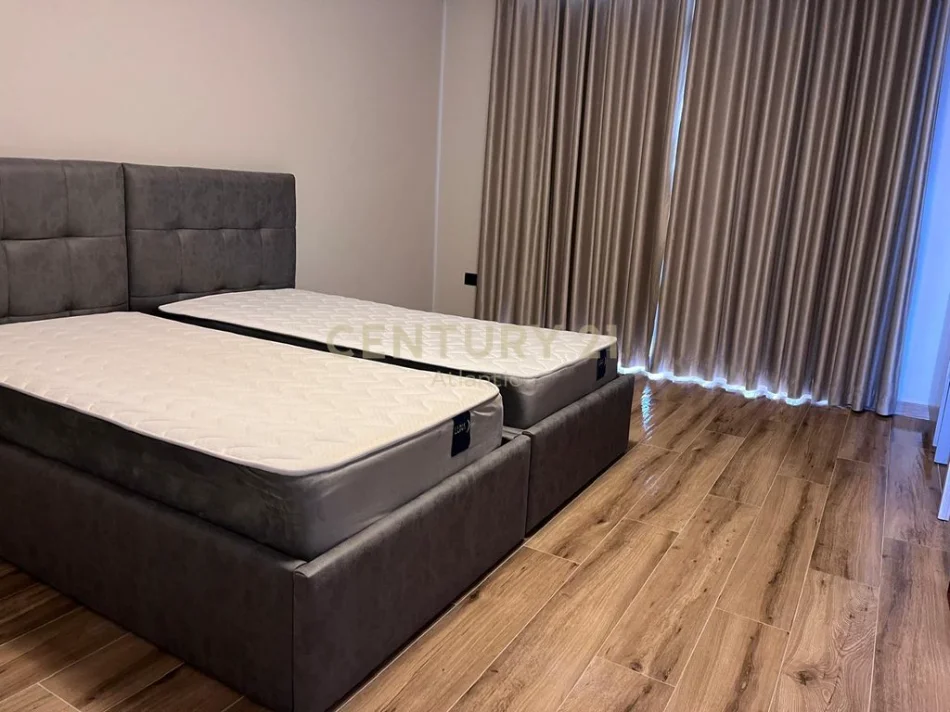 Durres, shitet apartament 2+1 Kati 6, 138 m² 441.600 € (Currila, Durres)