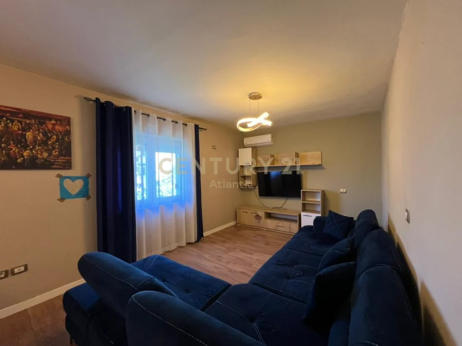 Durres, shitet apartament 2+1 Kati 3, 92 m² 130.000 € (Mozeumi i Deshmorve)