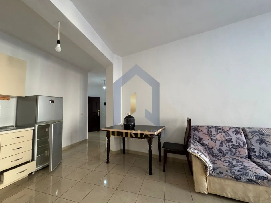 Tirane, shes apartament 1+1+Ballkon Kati 8, 66 m² 87.000 € (Apartament 1+1 për shitje në Yzberisht)