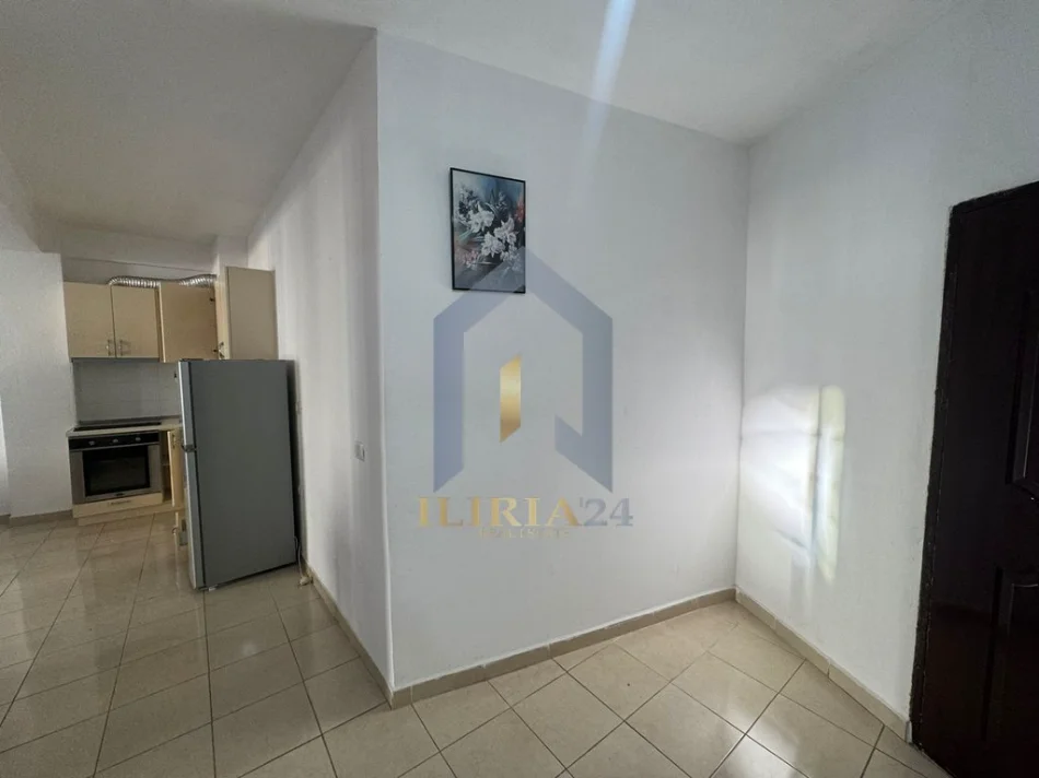 Tirane, shes apartament 1+1+Ballkon Kati 8, 66 m² 87.000 € (Apartament 1+1 për shitje në Yzberisht)